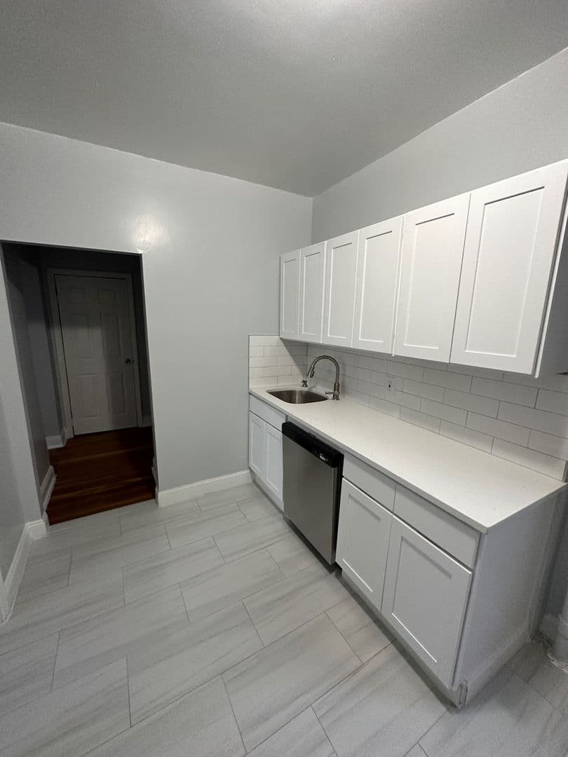 West New York Apartment: 6412 Park Avenue
