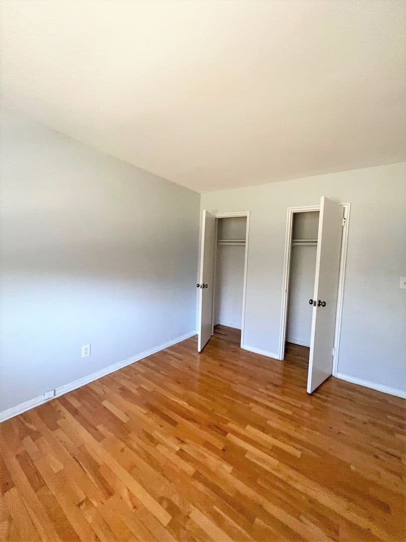 New Providence Apartment: 48 Southgate Road