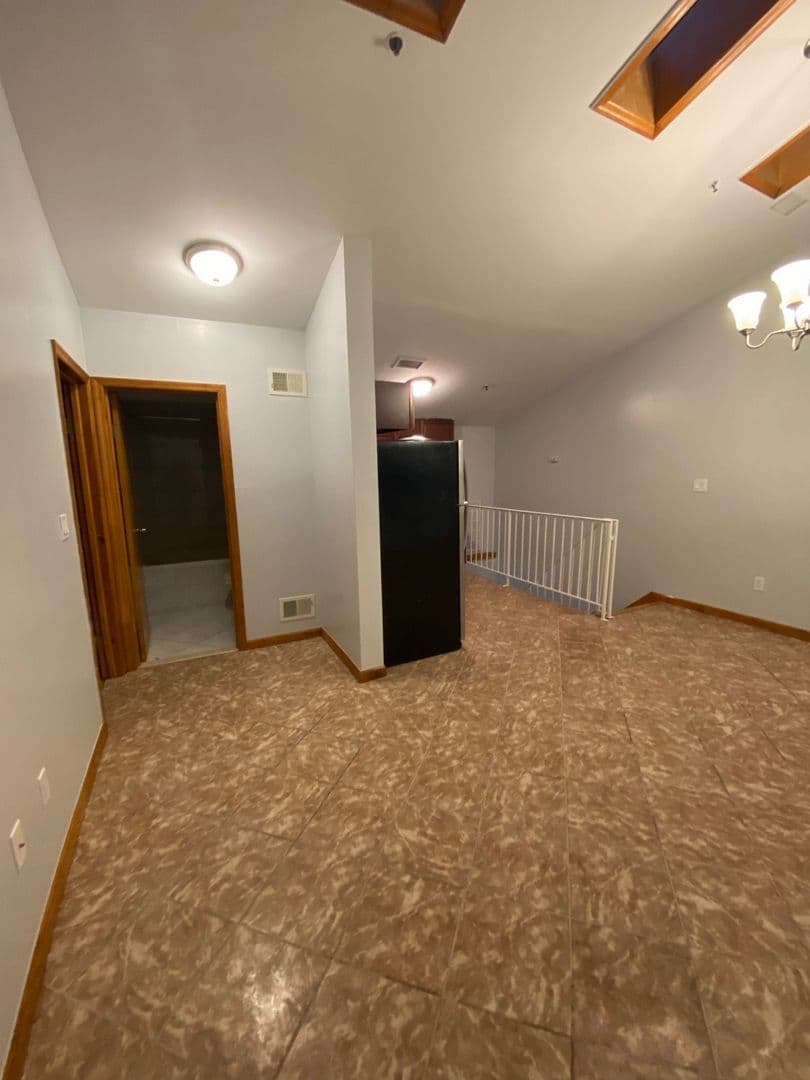 Union City Apartment: 812 New York Avenue