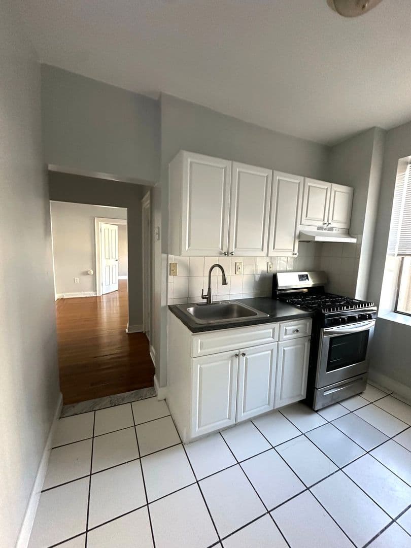 Union City Apartment: 509 47th Street