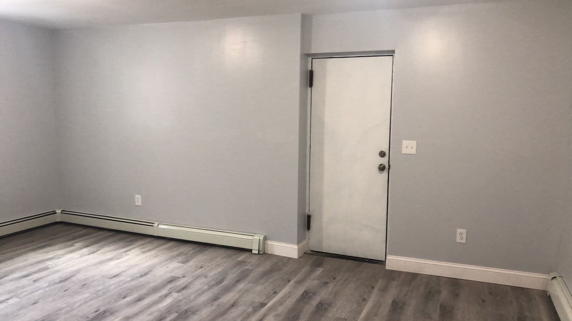 Cedar Grove Apartment: 1059 Pompton Avenue