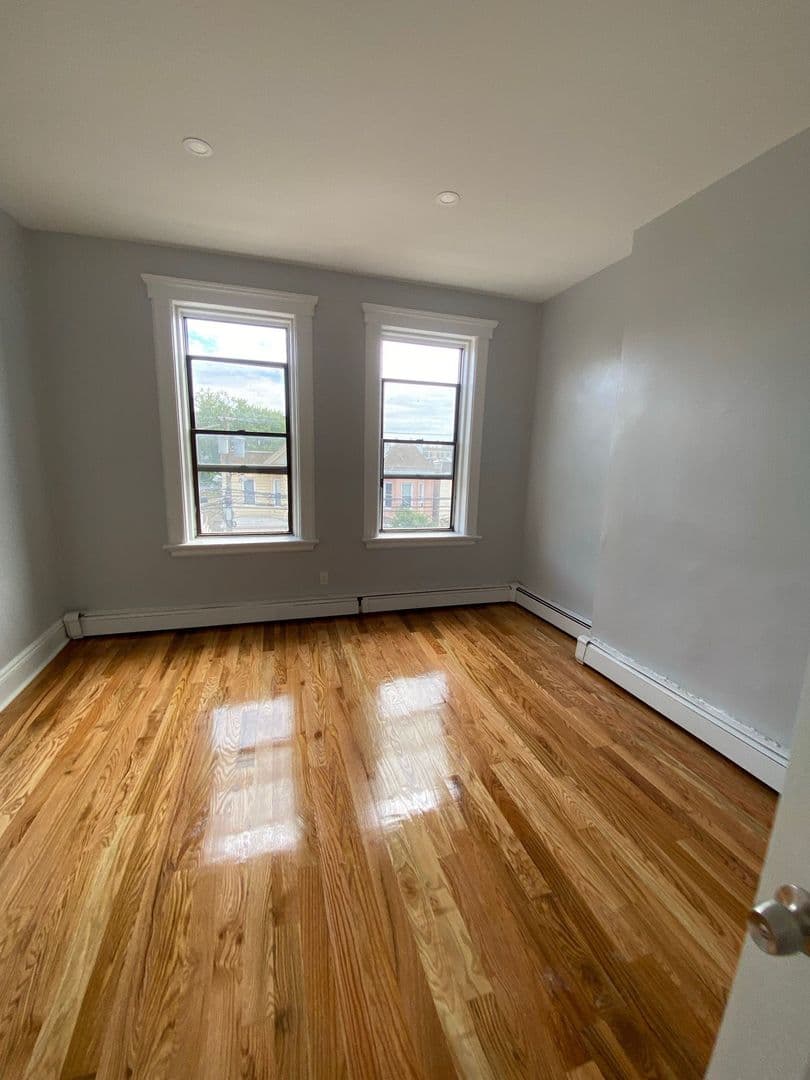 Union City Apartment: 1409 New York Avenue