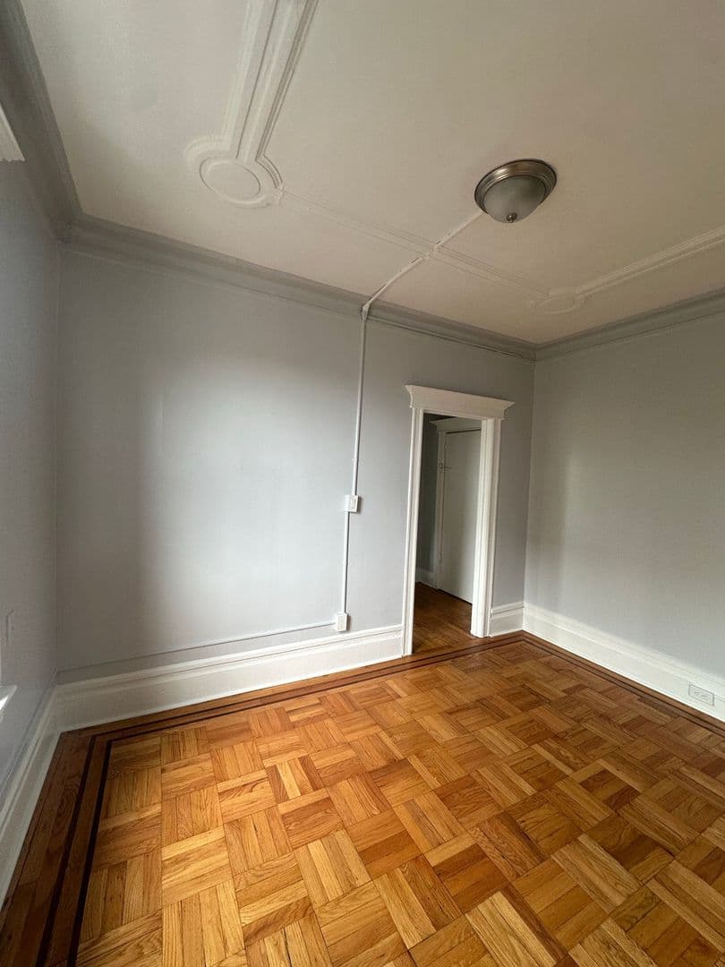 Union City Apartment: 4603 Hudson Avenue