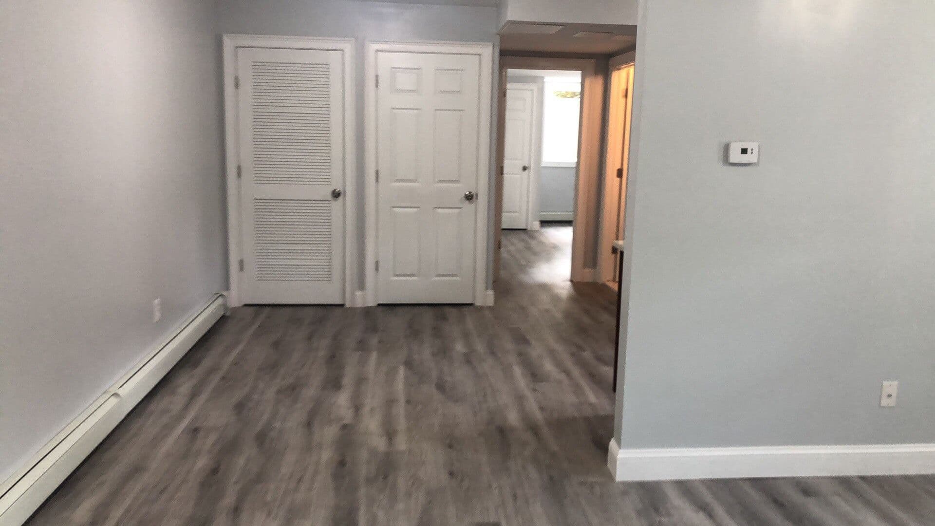 Cedar Grove Apartment: 1059 Pompton Avenue