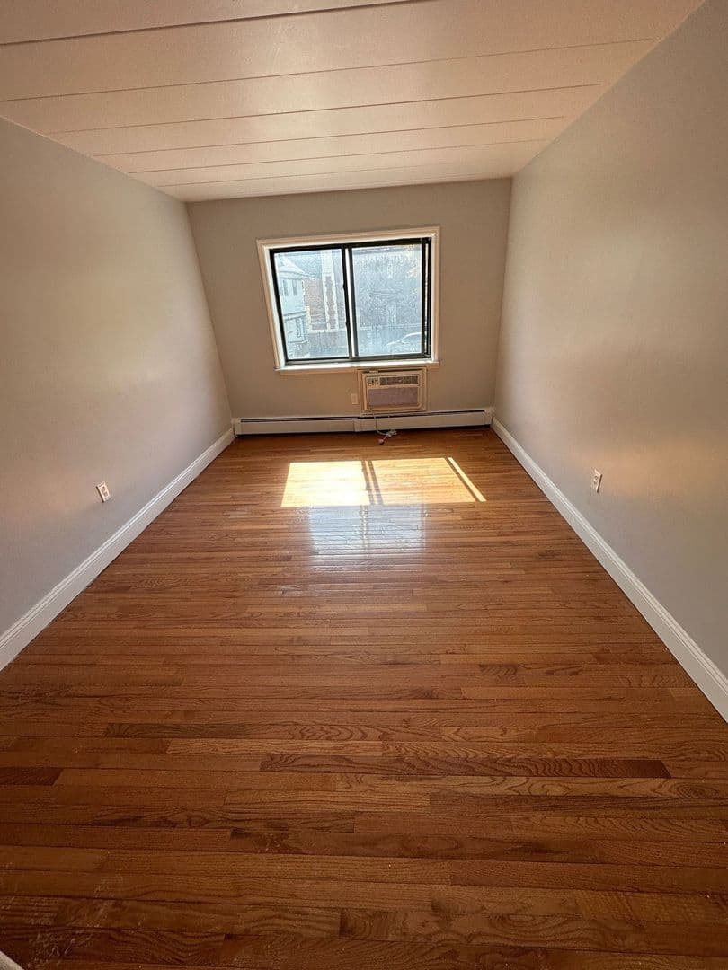 South Orange Apartment: 116 Irvington Avenue