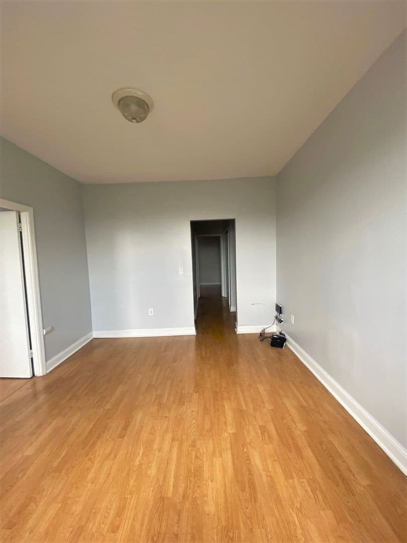 West New York Apartment: 6412 Park Avenue
