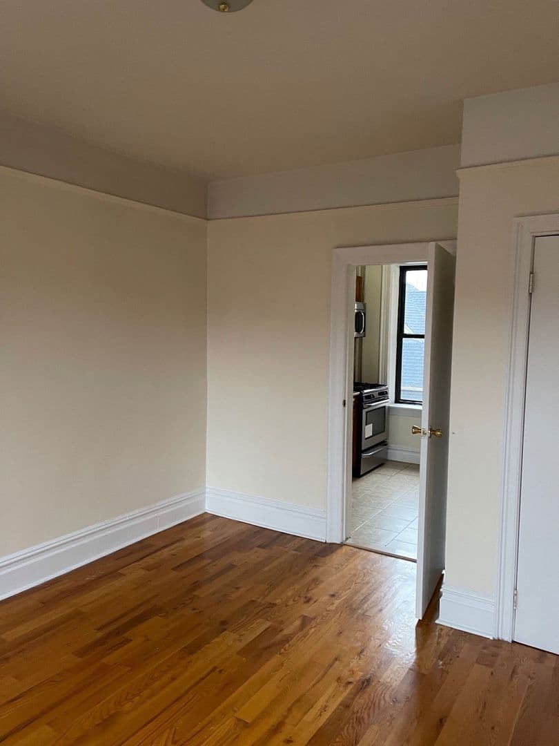 Jersey City Apartment: 343 Fairmount Avenue