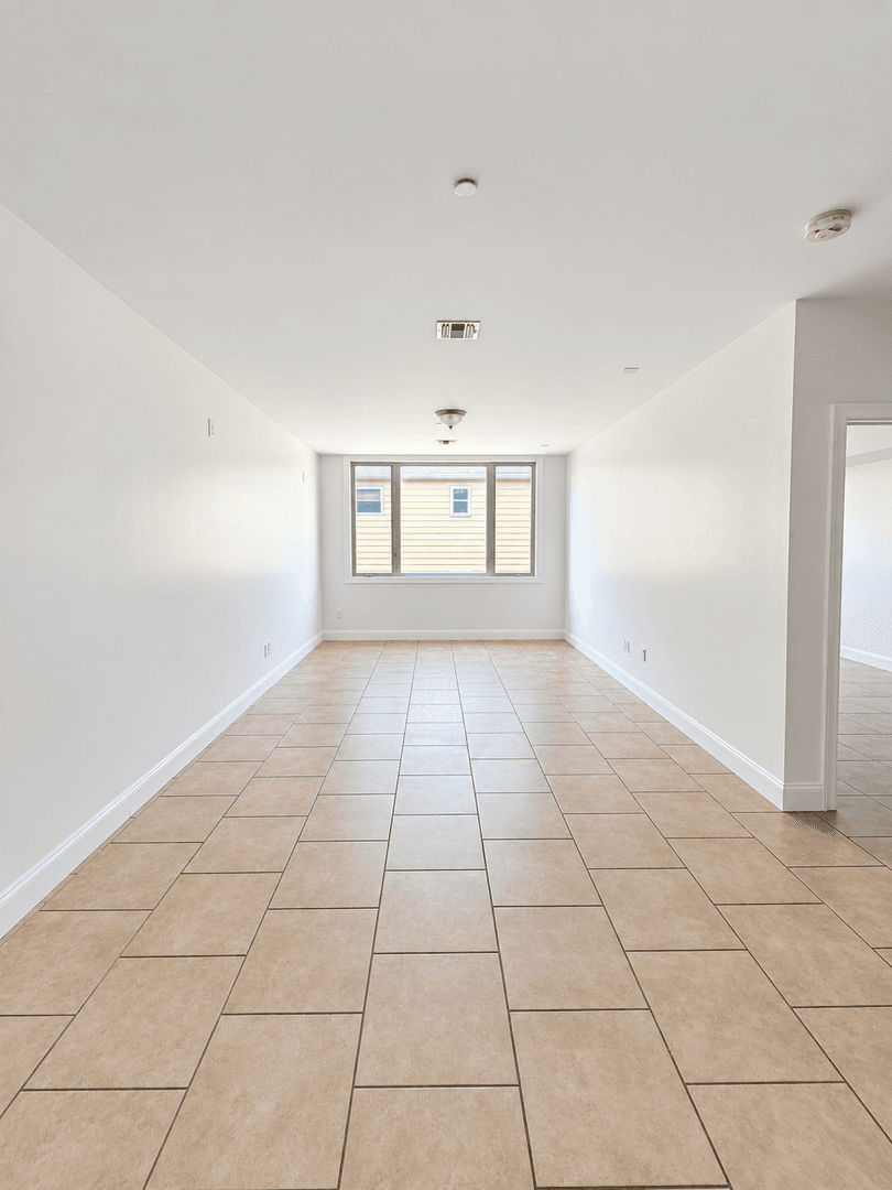 Guttenberg Apartment: 422-430 68th Street