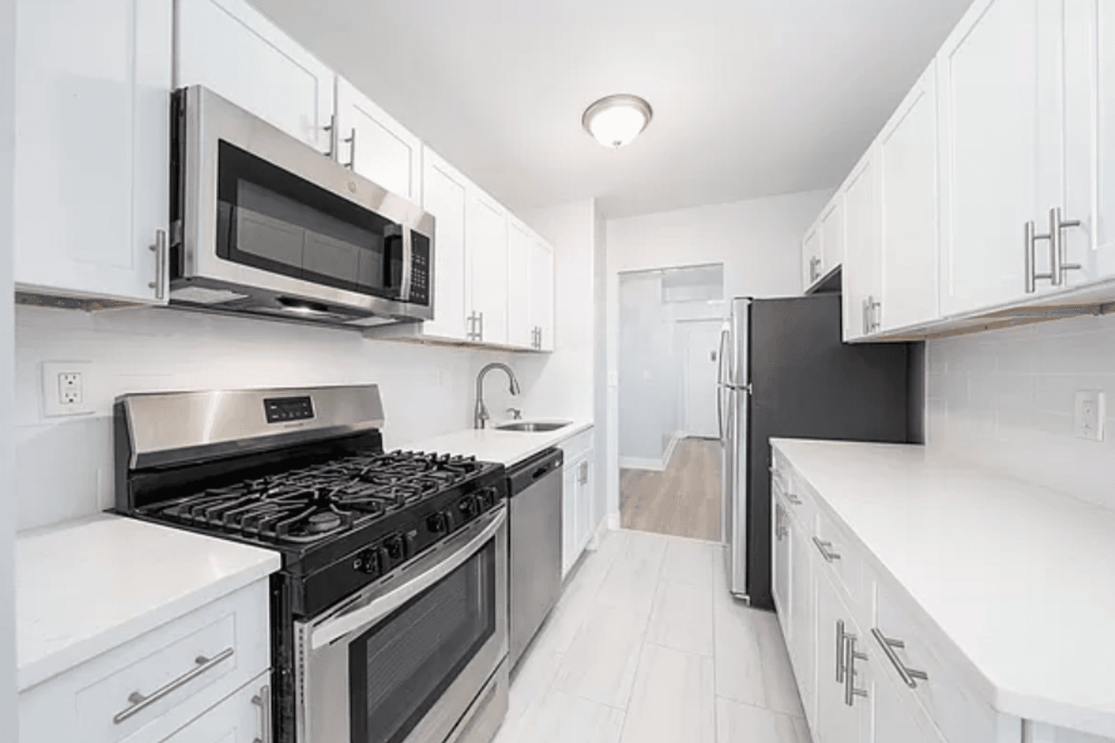 Weehawken Apartment: 700 Boulevard East