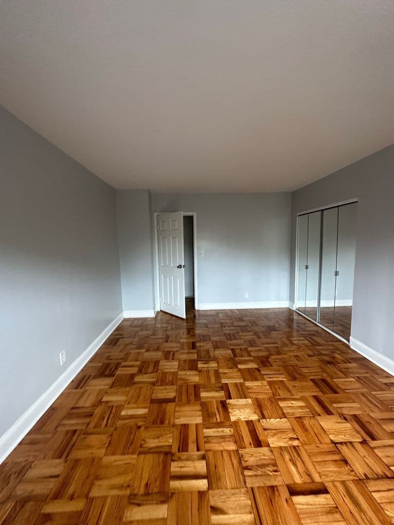 Weehawken Apartment: 700 Boulevard East