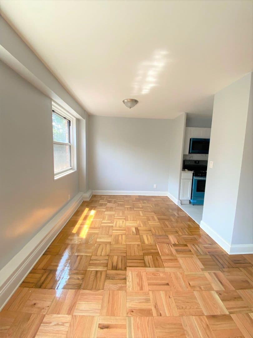 Weehawken Apartment: 700 Boulevard East