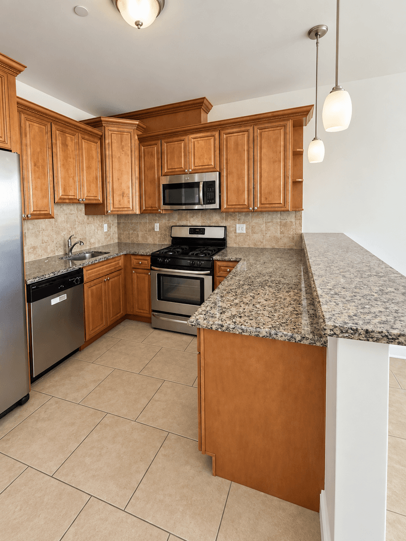 Guttenberg Apartment: 422-430 68th Street