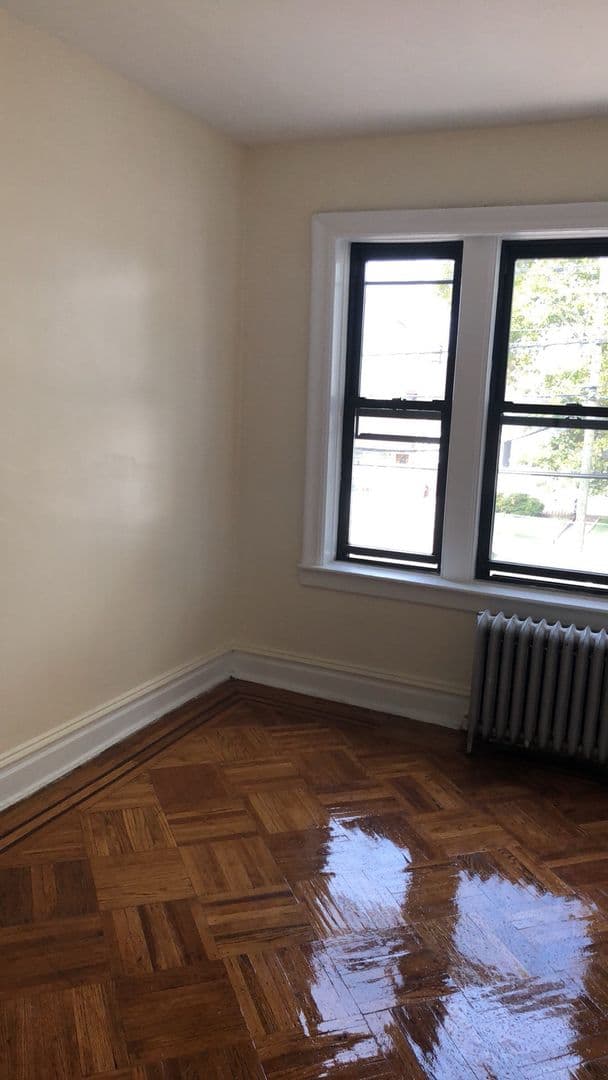 Bayonne Apartment: 458 Kennedy Blvd.