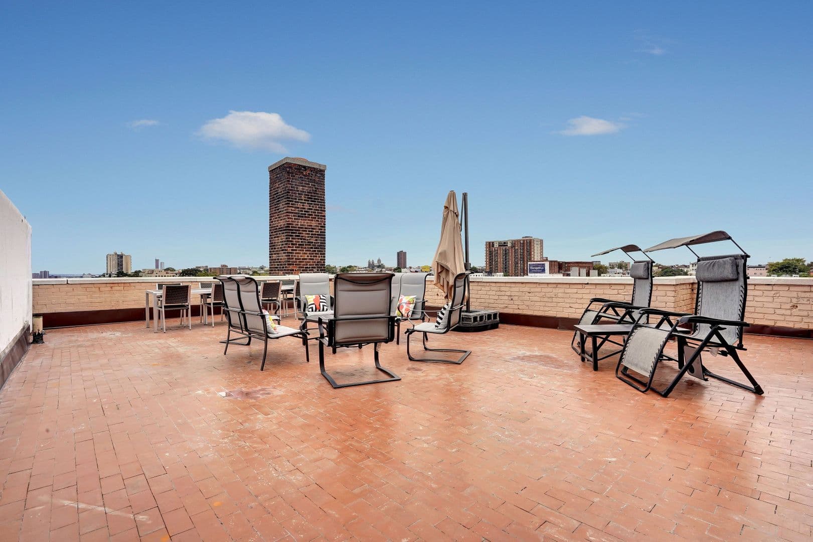 Weehawken Apartment: 700 Boulevard East