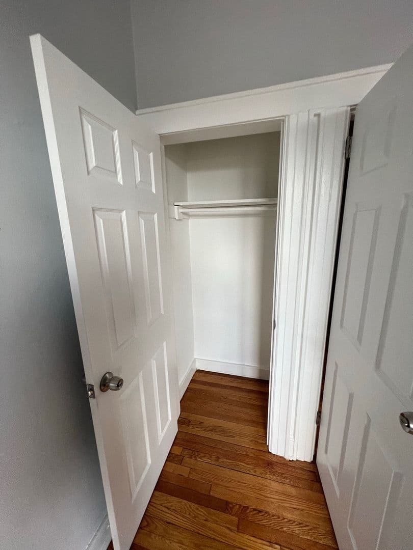 Bloomfield Apartment: 48 Hill Street