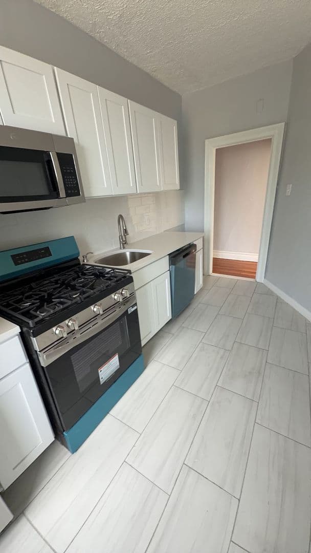 Bayonne Apartment: 1111-1113 Kennedy Boulevard