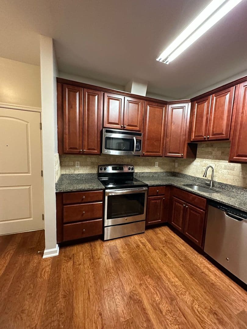 West New York Apartment: 5609 Jefferson Street