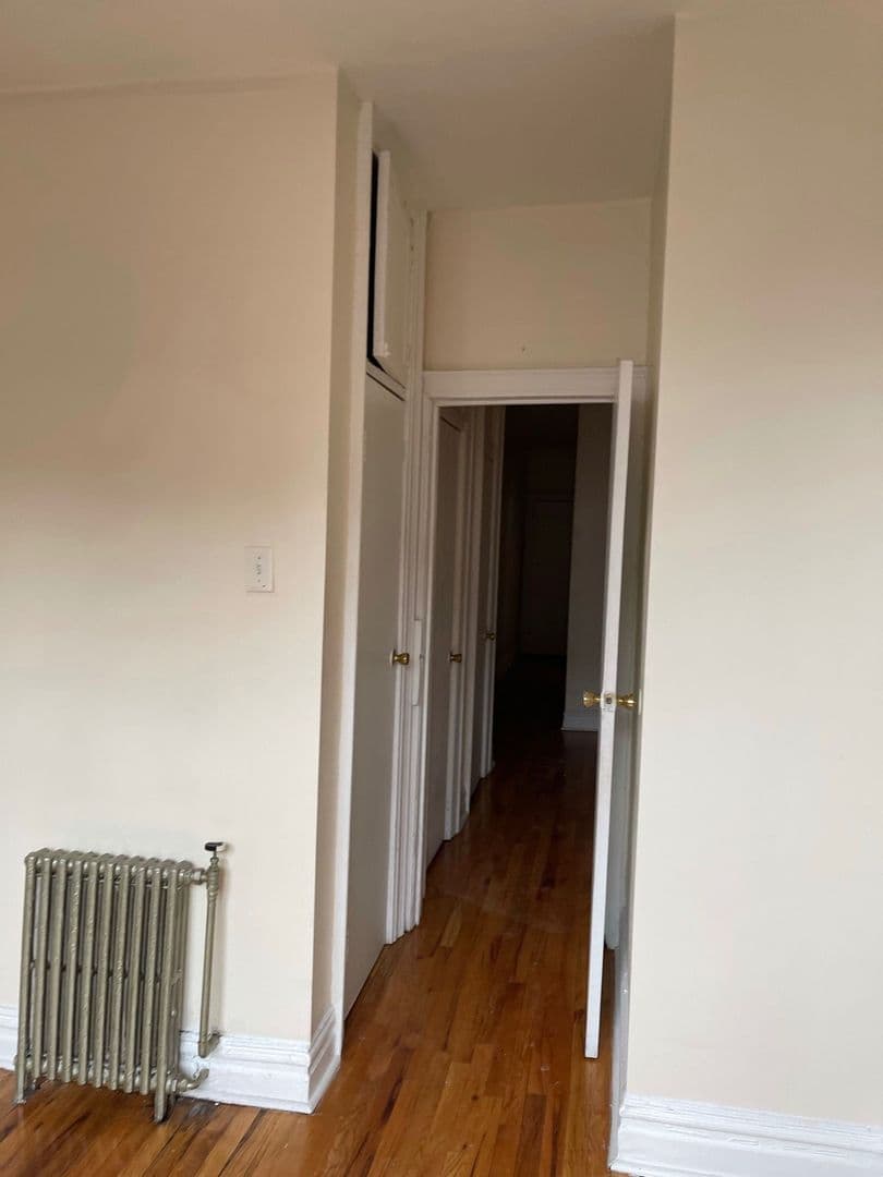 Jersey City Apartment: 319 Fairmount Avenue