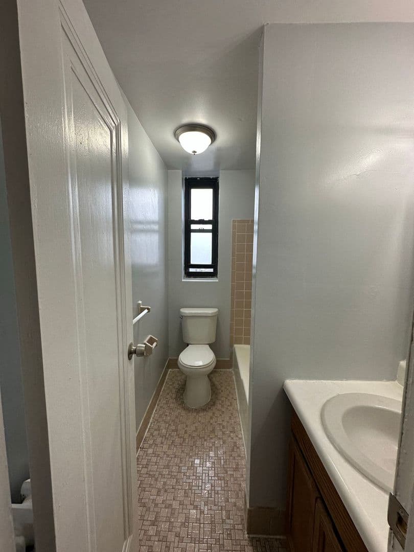 Palisades Park Apartment: 1 West Palisades Blvd