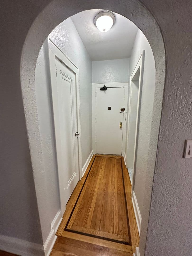 Palisades Park Apartment: 1 West Palisades Blvd