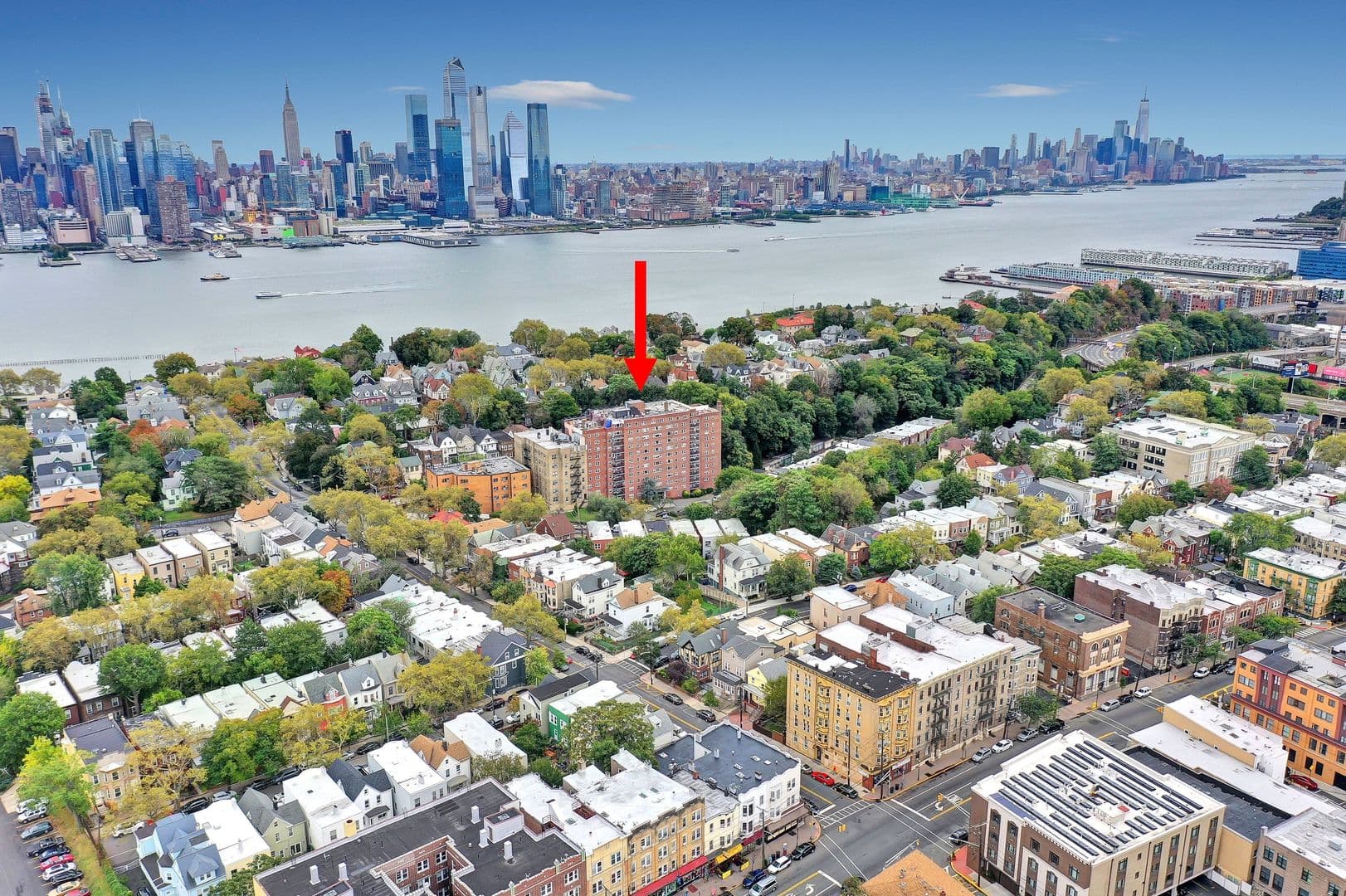 Weehawken Apartment: 700 Boulevard East