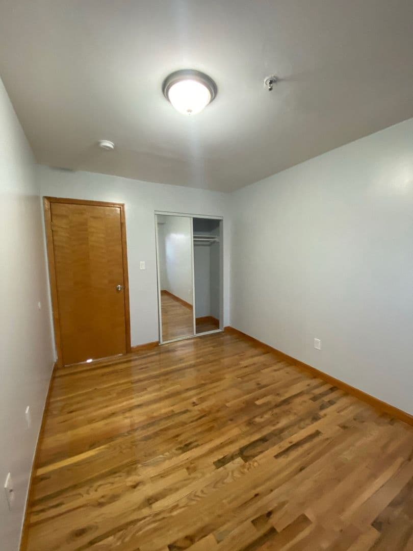 Union City Apartment: 812 New York Avenue