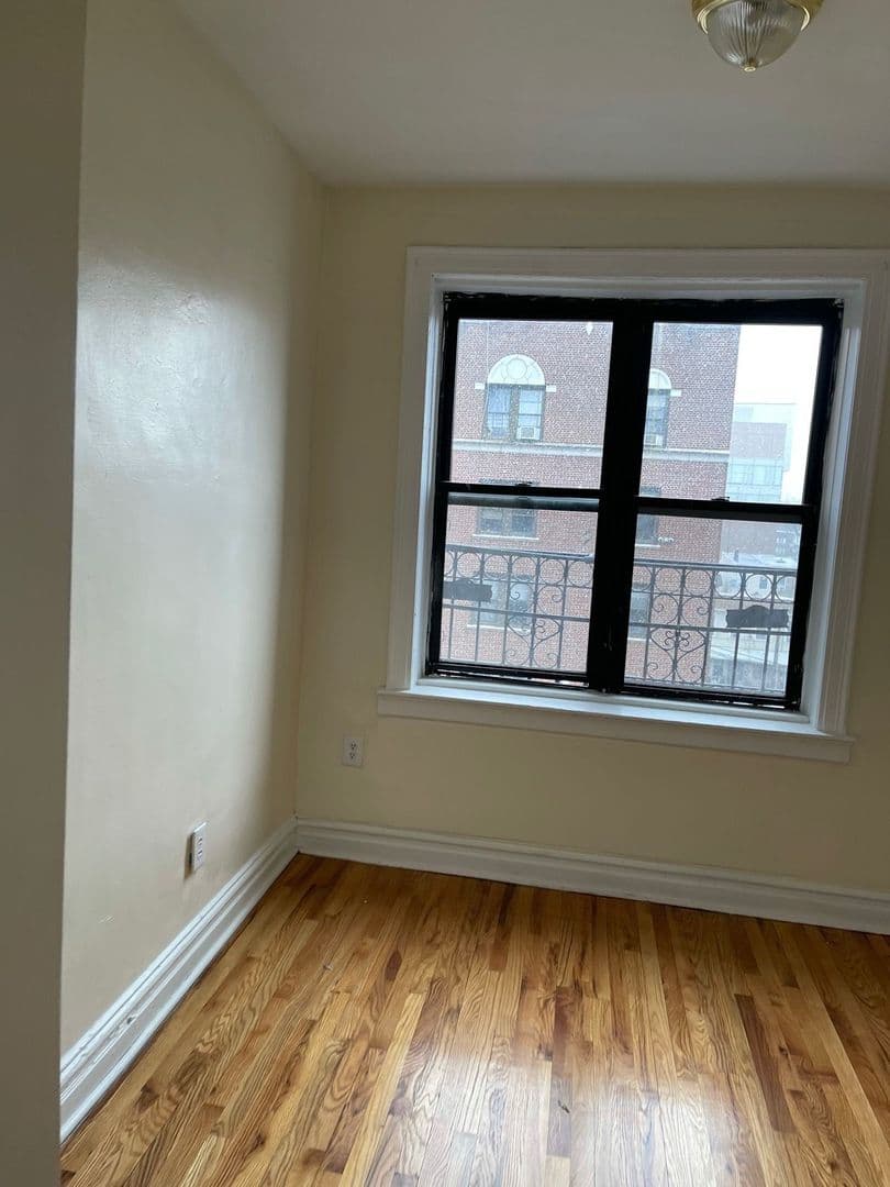 Jersey City Apartment: 319 Fairmount Avenue