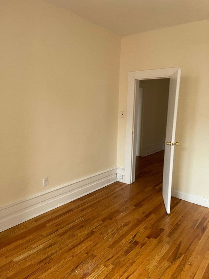 Jersey City Apartment: 319 Fairmount Avenue