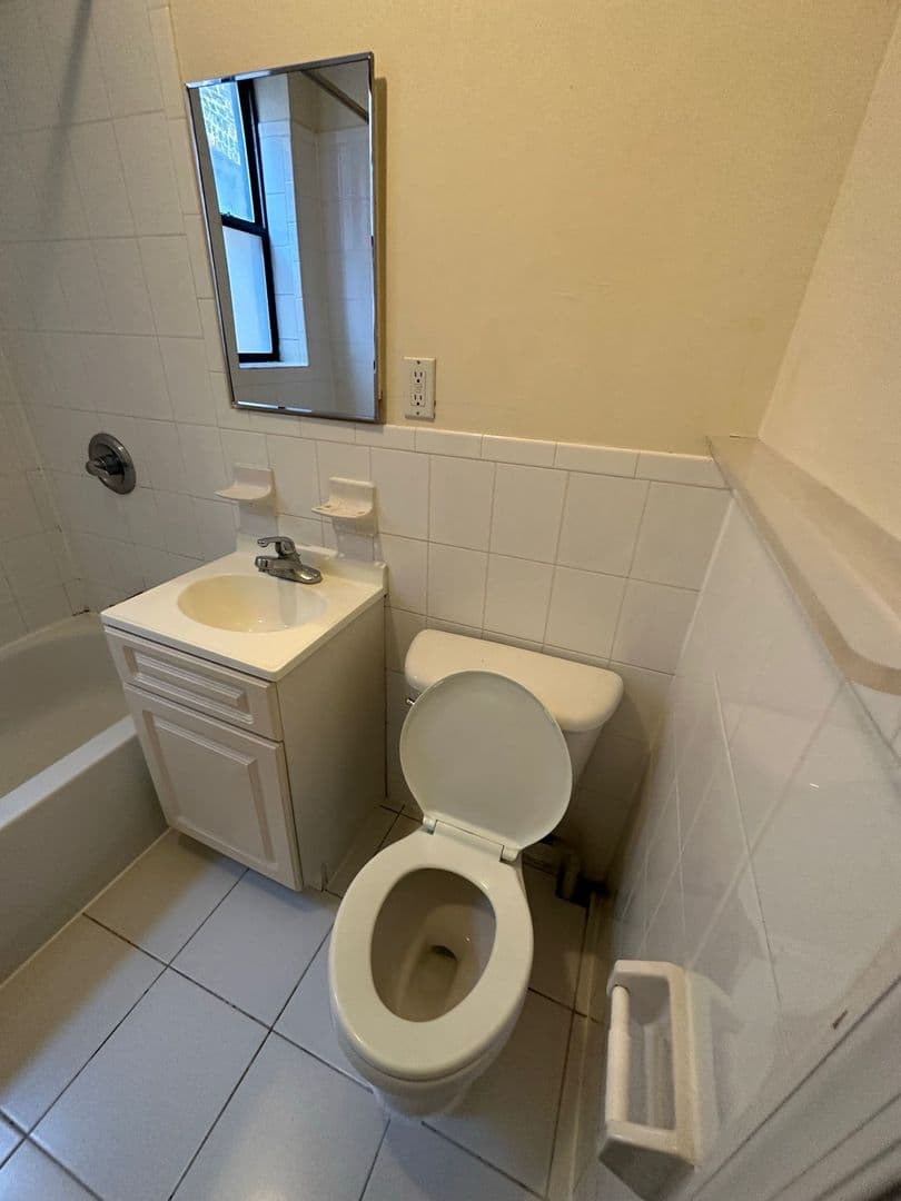 Union City Apartment: 3343 Park Avenue