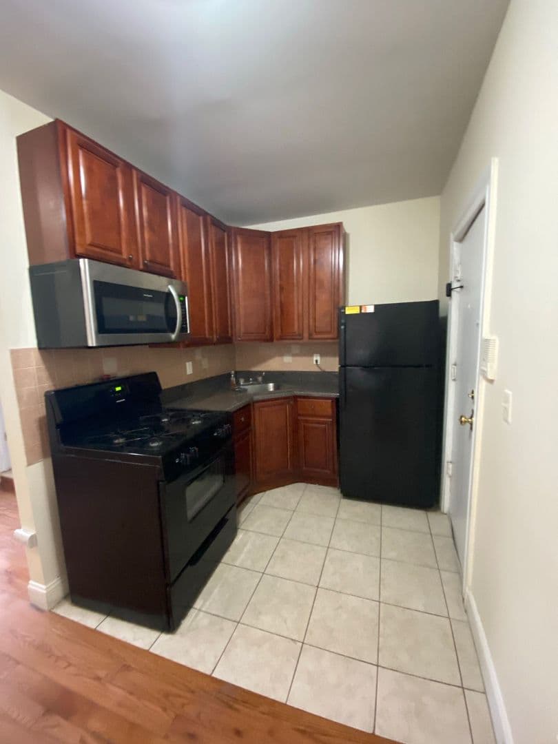 Union City Apartment: 700 Bergenline Avenue