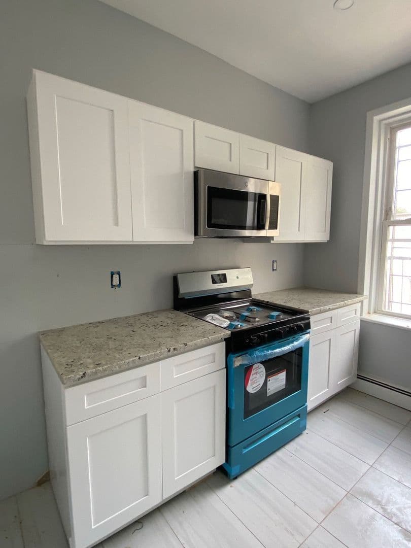 Union City Apartment: 1409 New York Avenue