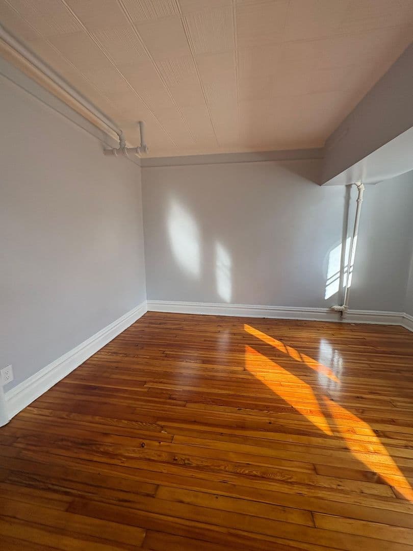 Jersey City Apartment: 160 Thorne Street