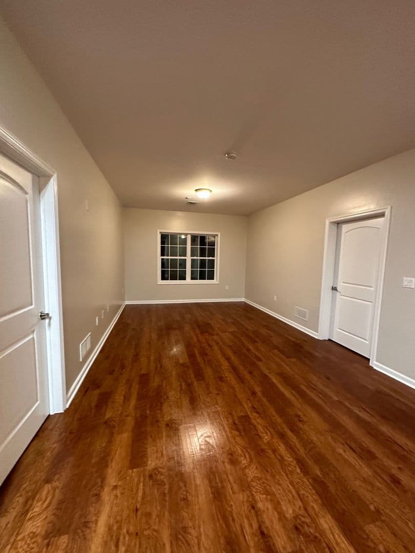 West New York Apartment: 5609 Jefferson Street
