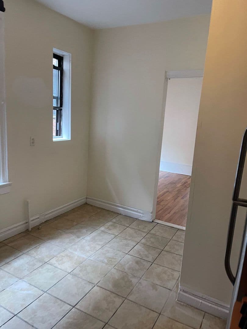 Jersey City Apartment: 319 Fairmount Avenue