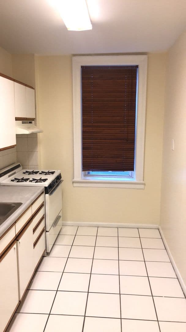 Union City Apartment: 1405 Palisade Avenue