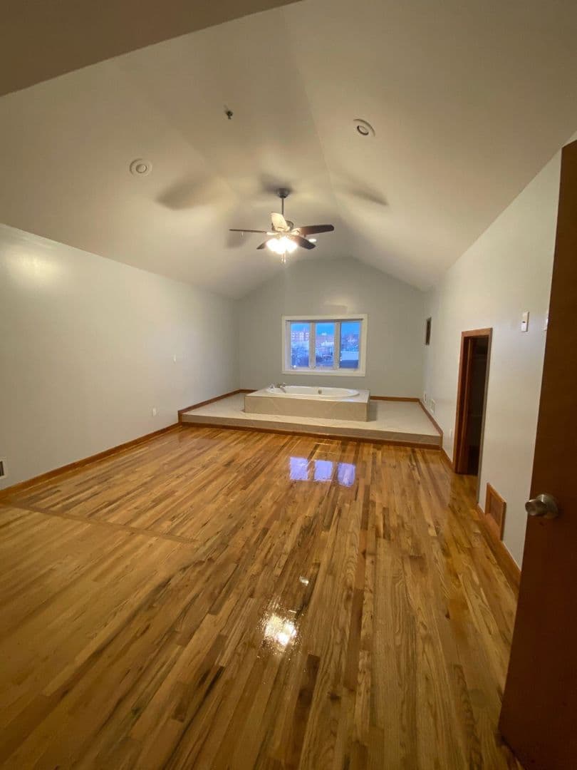 Union City Apartment: 812 New York Avenue
