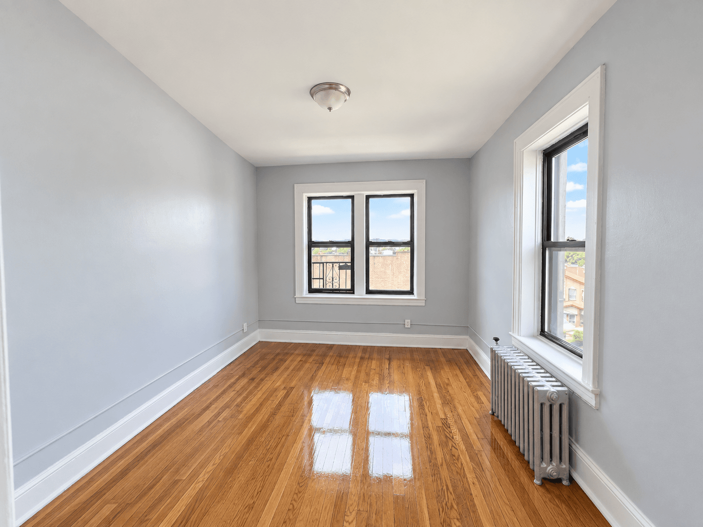 Bloomfield Apartment: 48 Hill Street
