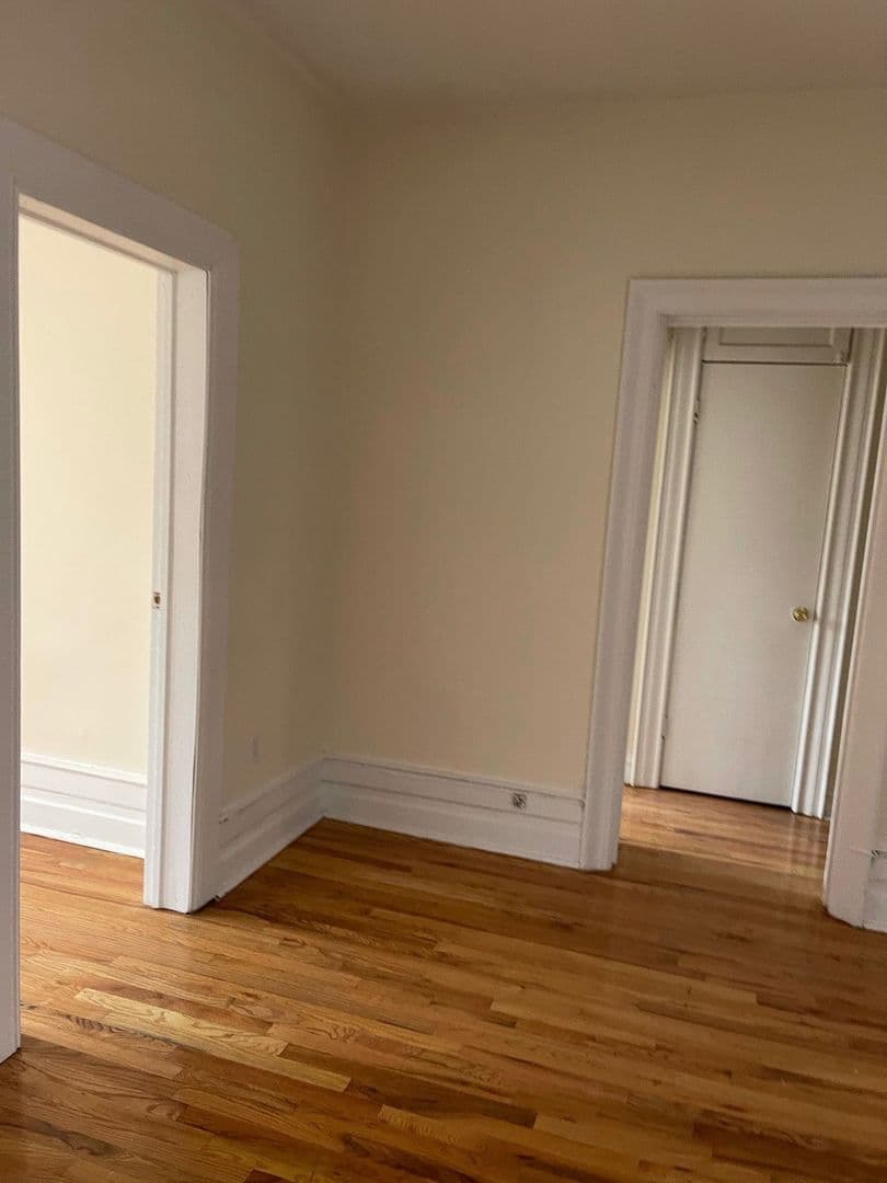 Jersey City Apartment: 319 Fairmount Avenue