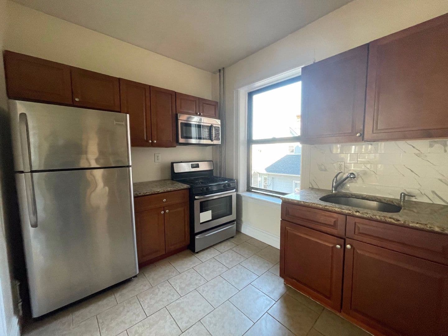 Jersey City Apartment: 343 Fairmount Avenue