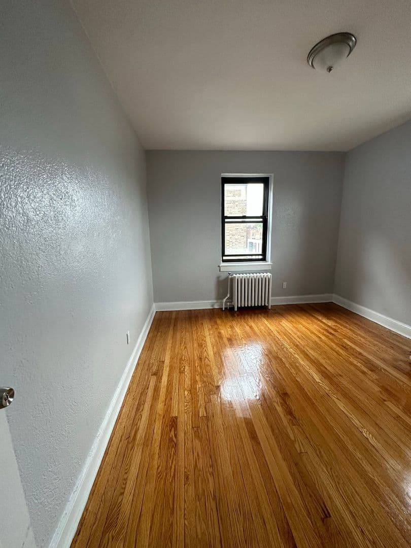 Palisades Park Apartment: 1 West Palisades Blvd