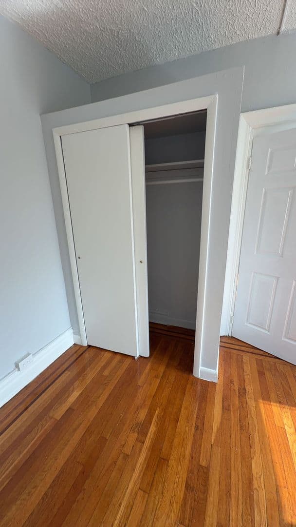 Bayonne Apartment: 1111-1113 Kennedy Boulevard