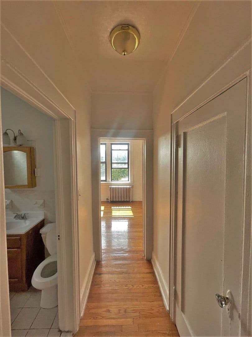 Bloomfield Apartment: 48 Hill Street