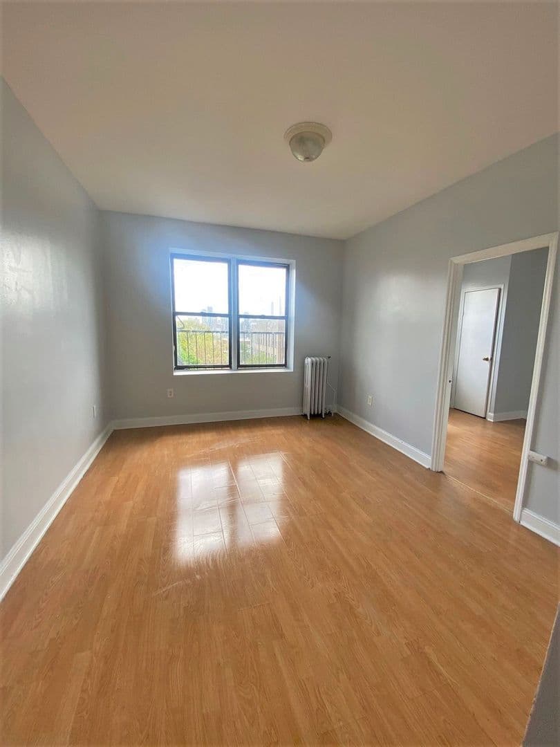West New York Apartment: 6412 Park Avenue