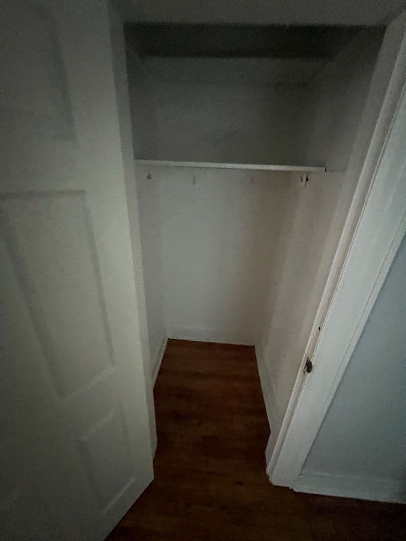 Bloomfield Apartment: 48 Hill Street