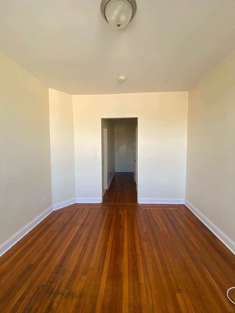 Union City Apartment: 509 47th Street