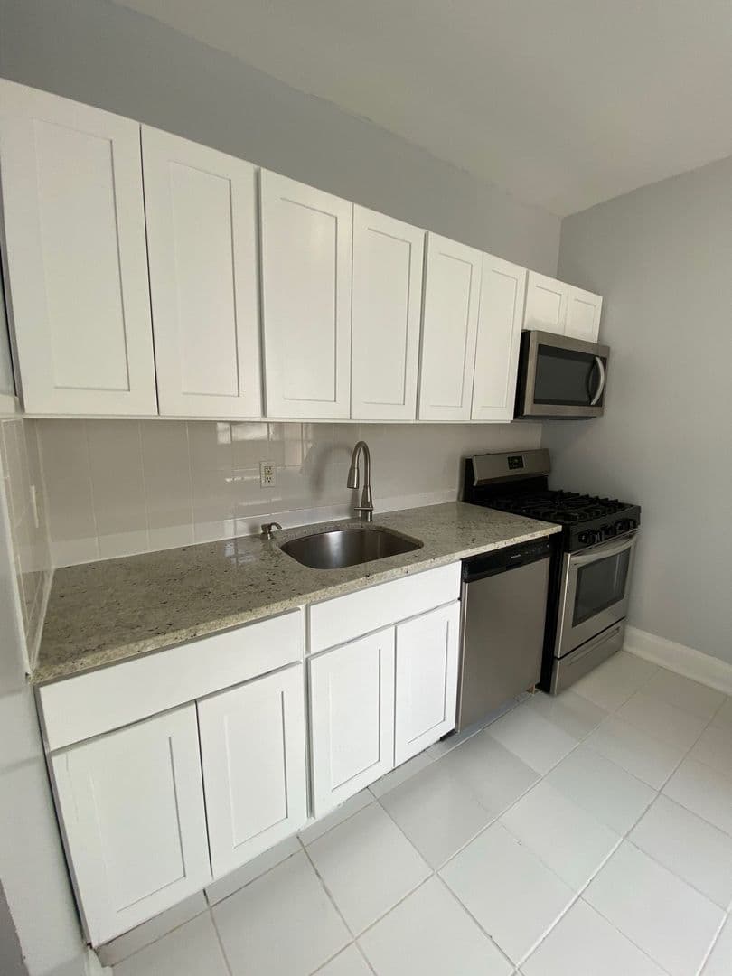 West New York Apartment: 6412 Park Avenue