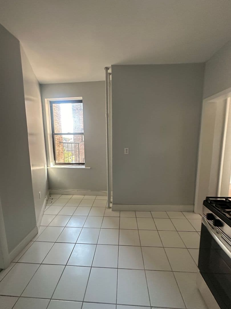 Union City Apartment: 509 47th Street