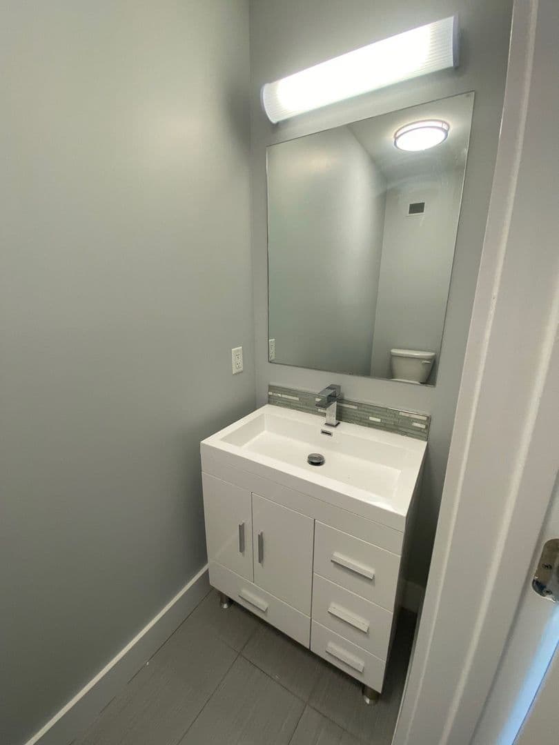 West New York Apartment: 5208 Polk Street
