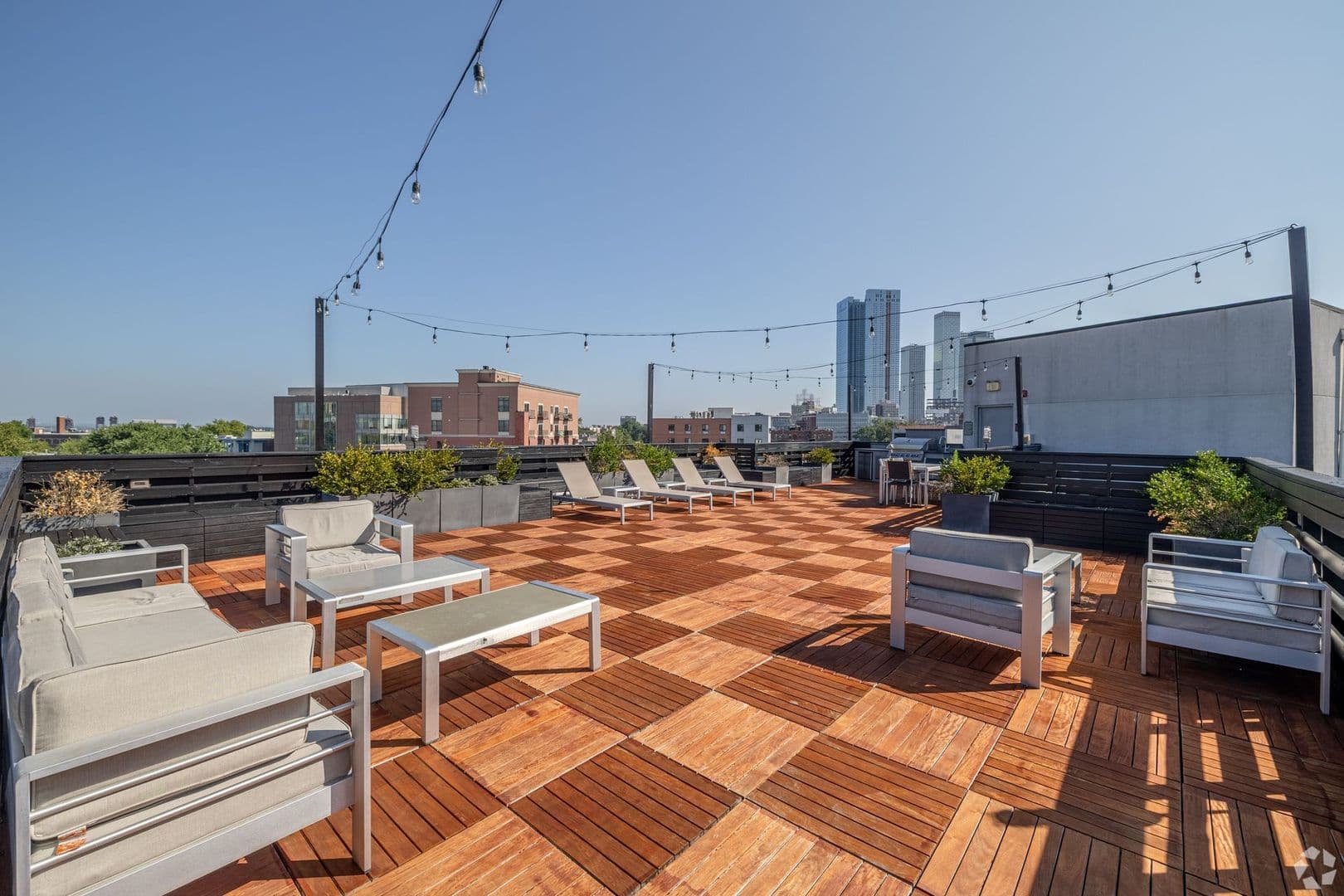 Jersey City Apartment: 280 Fairmount Avenue