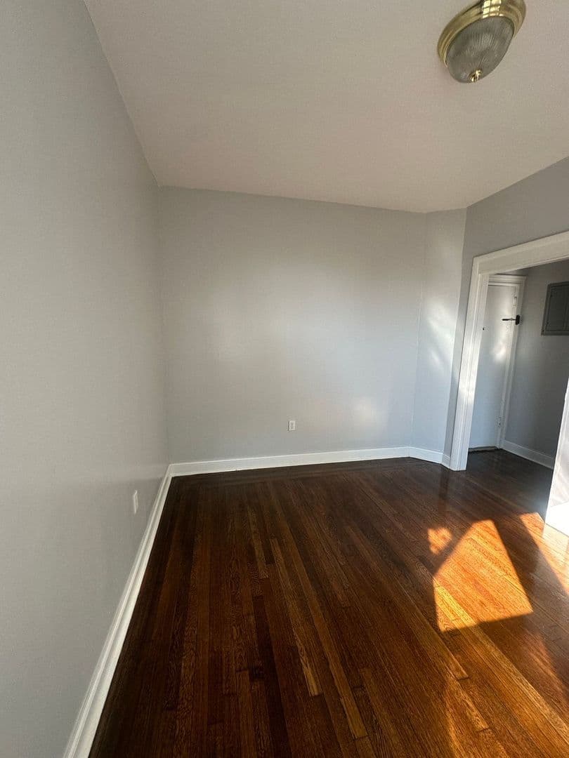 Union City Apartment: 509 47th Street